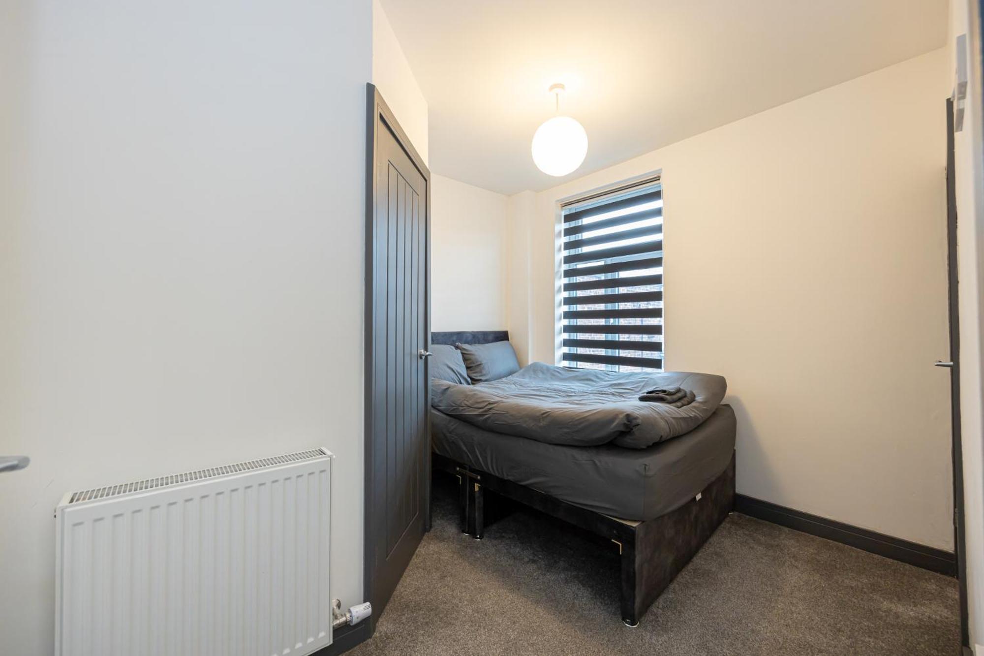 2 Ensuite Bed Near Shops *