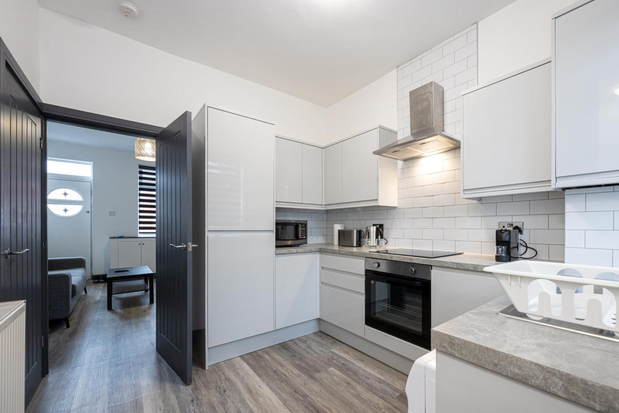 Apartment 2 Ensuite Bed Near Shops