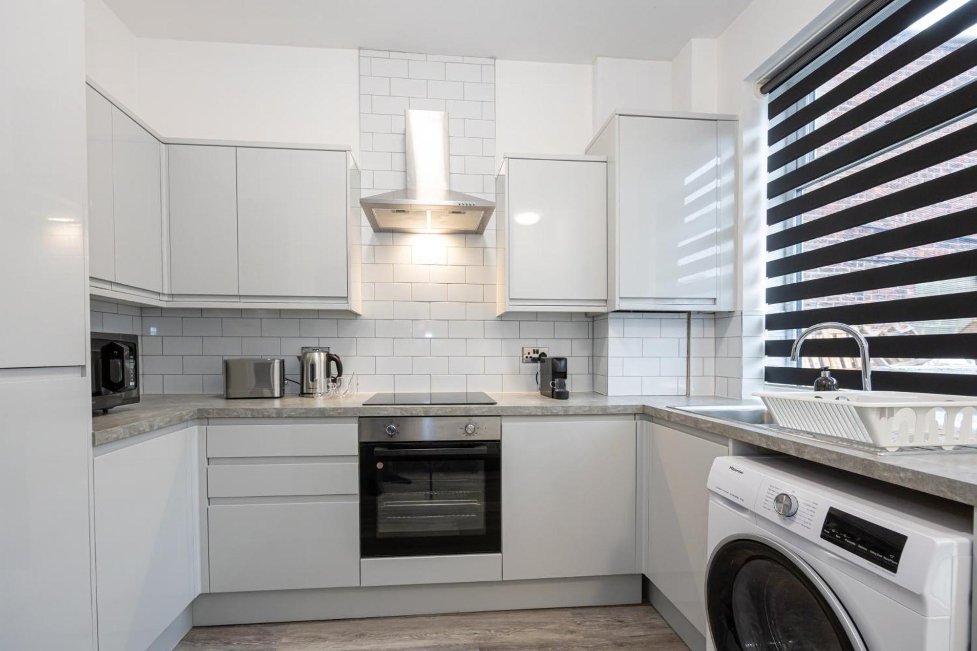 2 Ensuite Bed Near Shops *